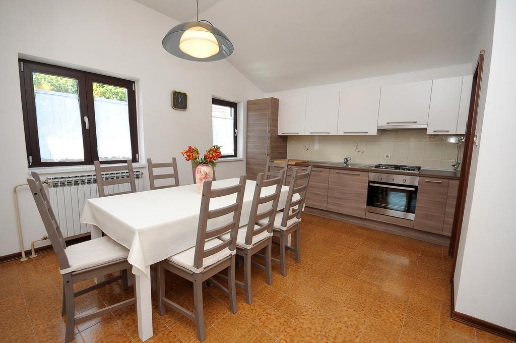 Apartament Vv Pula Chambre photo